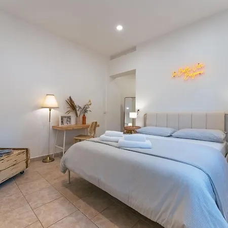 Prázdninový dům La Bella With Free Private Parking