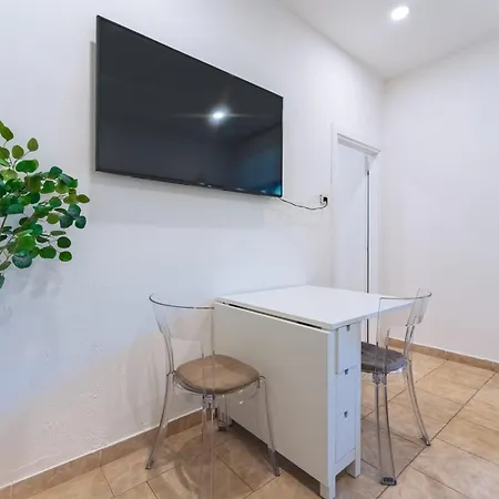 Prázdninový dům La Bella With Free Private Parking